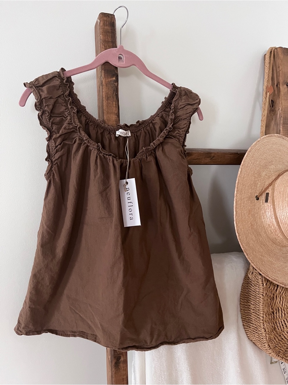 Neuflora Tulsa Top in Brown L